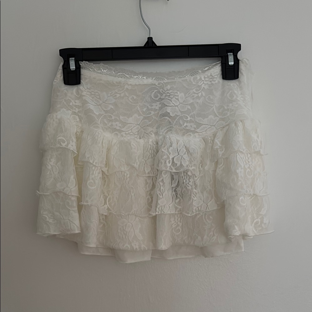 Elegant White Lace Skirt